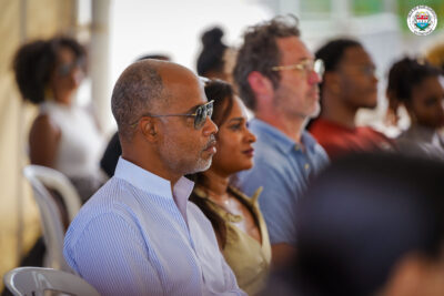 Agrandir l'image 13 sur 33, fenêtre modale