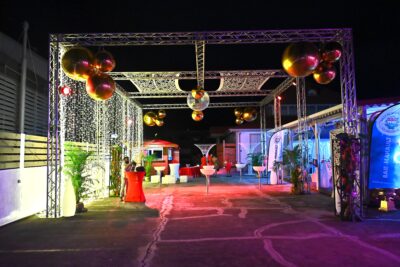 Agrandir l'image 1 sur 37, fenêtre modale