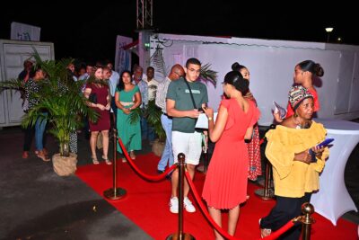 Agrandir l'image 3 sur 37, fenêtre modale