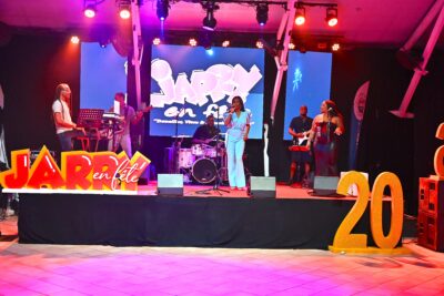 Agrandir l'image 36 sur 37, fenêtre modale