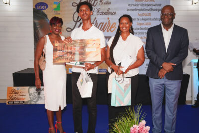 Agrandir l'image 12 sur 84, fenêtre modale